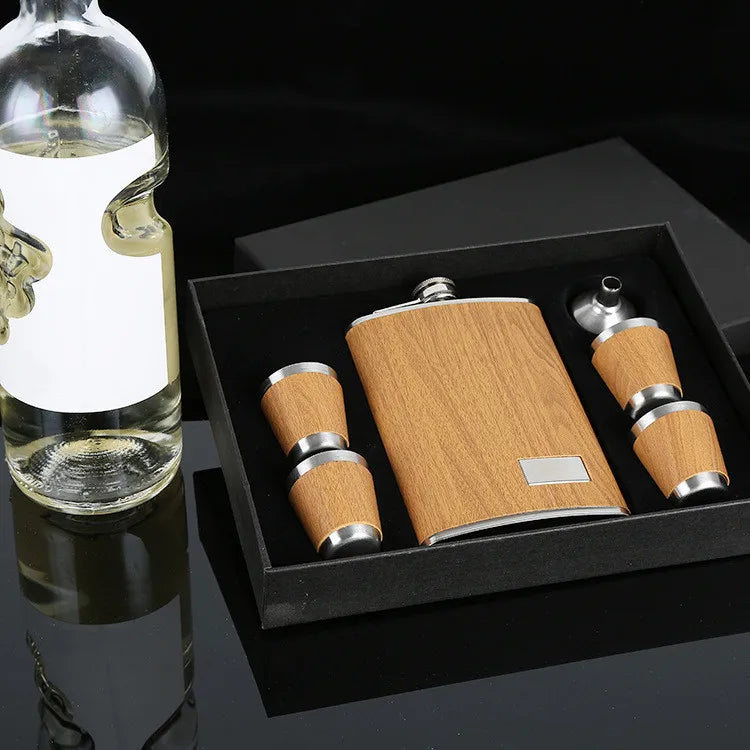 9 oz Wooden Set With 1 Funnel and 4 Shots